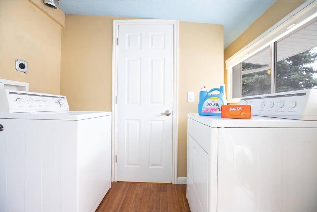 Pet Friendly Millcreek Home Close To Downtown/Mtns ソルトレイクシティ エクステリア 写真