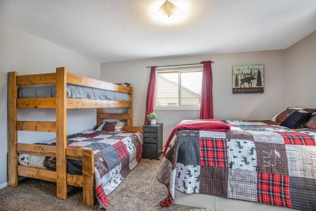 Pet Friendly Millcreek Home Close To Downtown/Mtns ソルトレイクシティ エクステリア 写真
