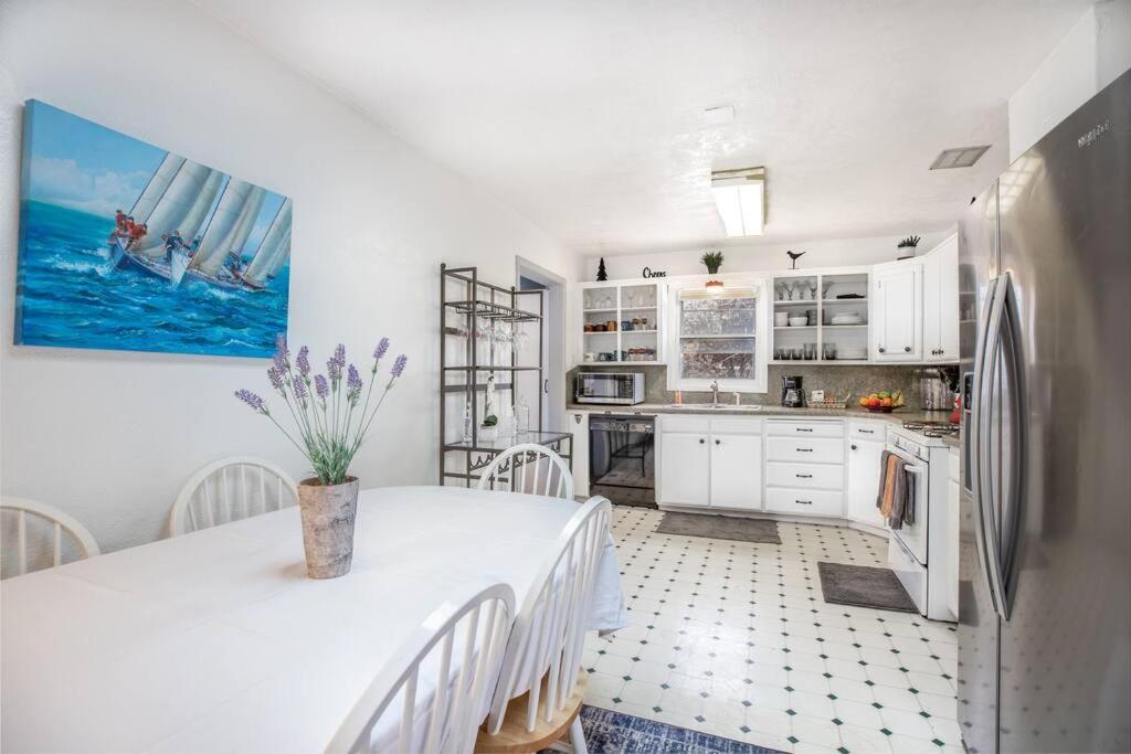 Pet Friendly Millcreek Home Close To Downtown/Mtns ソルトレイクシティ エクステリア 写真