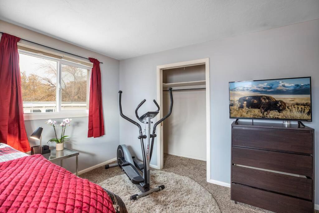 Pet Friendly Millcreek Home Close To Downtown/Mtns ソルトレイクシティ エクステリア 写真