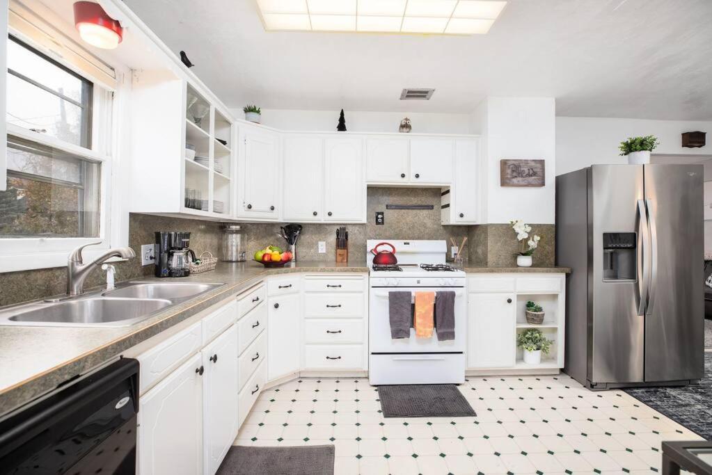 Pet Friendly Millcreek Home Close To Downtown/Mtns ソルトレイクシティ エクステリア 写真