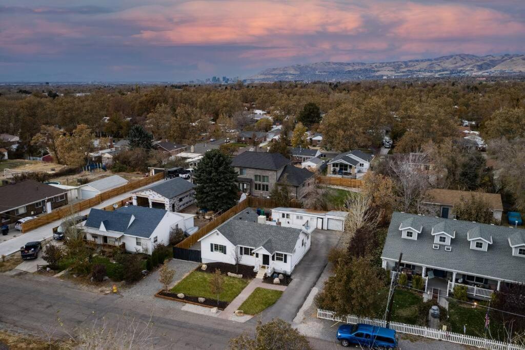 Pet Friendly Millcreek Home Close To Downtown/Mtns ソルトレイクシティ エクステリア 写真