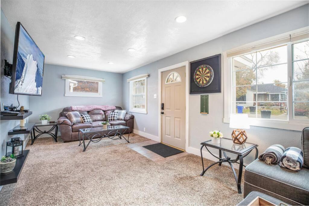 Pet Friendly Millcreek Home Close To Downtown/Mtns ソルトレイクシティ エクステリア 写真