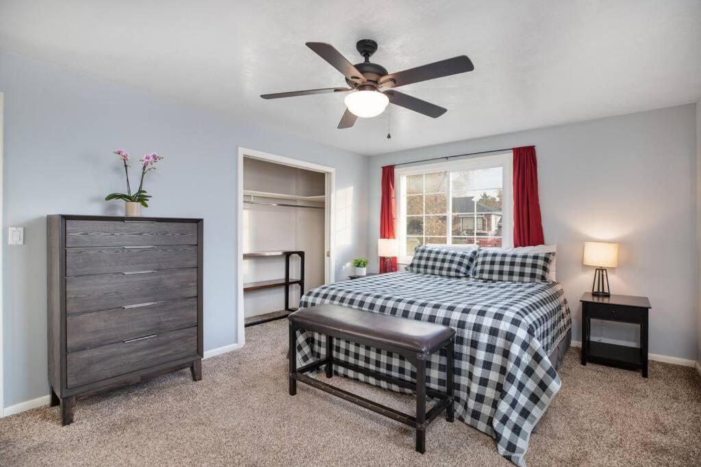 Pet Friendly Millcreek Home Close To Downtown/Mtns ソルトレイクシティ エクステリア 写真